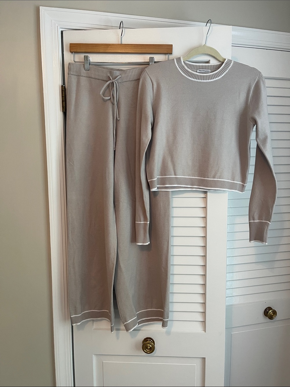 Women's Knit Two-Piece Lounge Set in Light Taupe